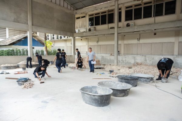 ช่างปูน (3) ช่างปูน (3)