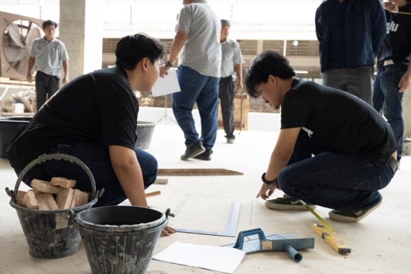 ช่างปูน (4) ช่างปูน (4)