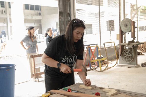 ช่างไม้ (10) ช่างไม้ (10)