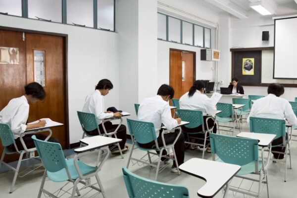 สอบข้อเขียน (2) สอบข้อเขียน (2)