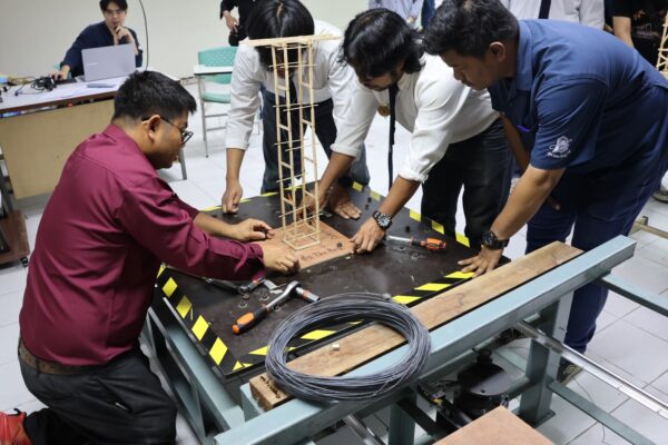 แผ่นดินไหว (3) แผ่นดินไหว (3)