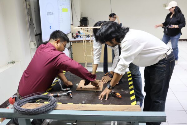 แผ่นดินไหว (4) แผ่นดินไหว (4)