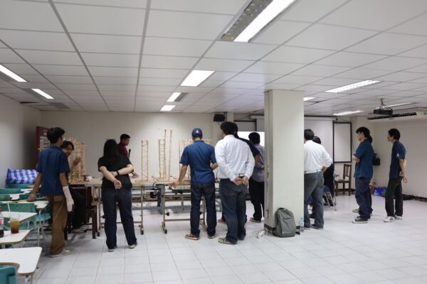 แผ่นดินไหว (6) แผ่นดินไหว (6)