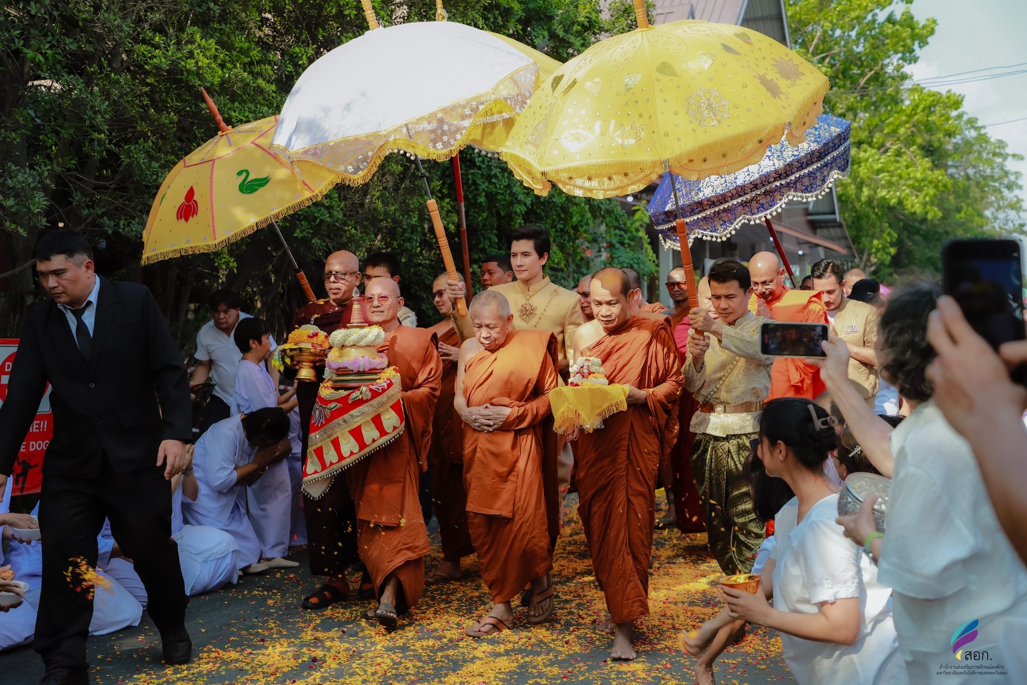 ผู้บริหารเข้าร่วมพิธีอัญเชิญ พระบรมสารีริกธาตุจากศรีลังกา สืบสานพระพุทธศาสนา