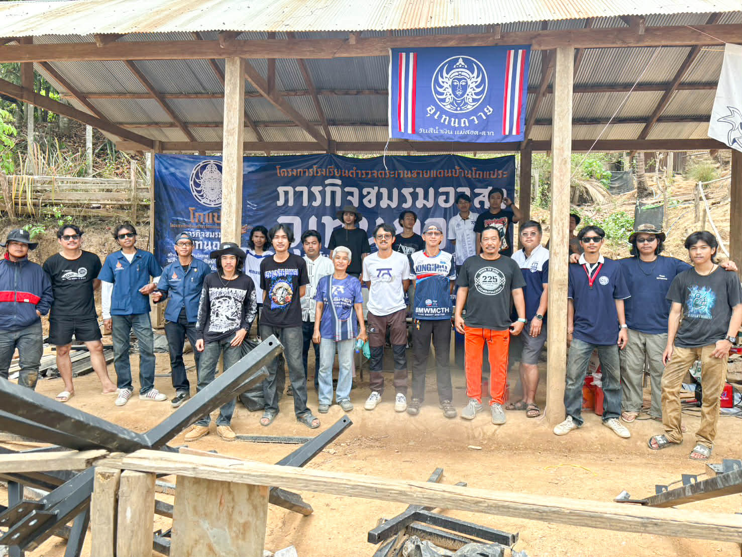 การก่อสร้างอาคารเรียนโรงเรียนตำรวจตระเวนชายแดนบ้านโกแประ คืบหน้าแล้วกว่า 70%