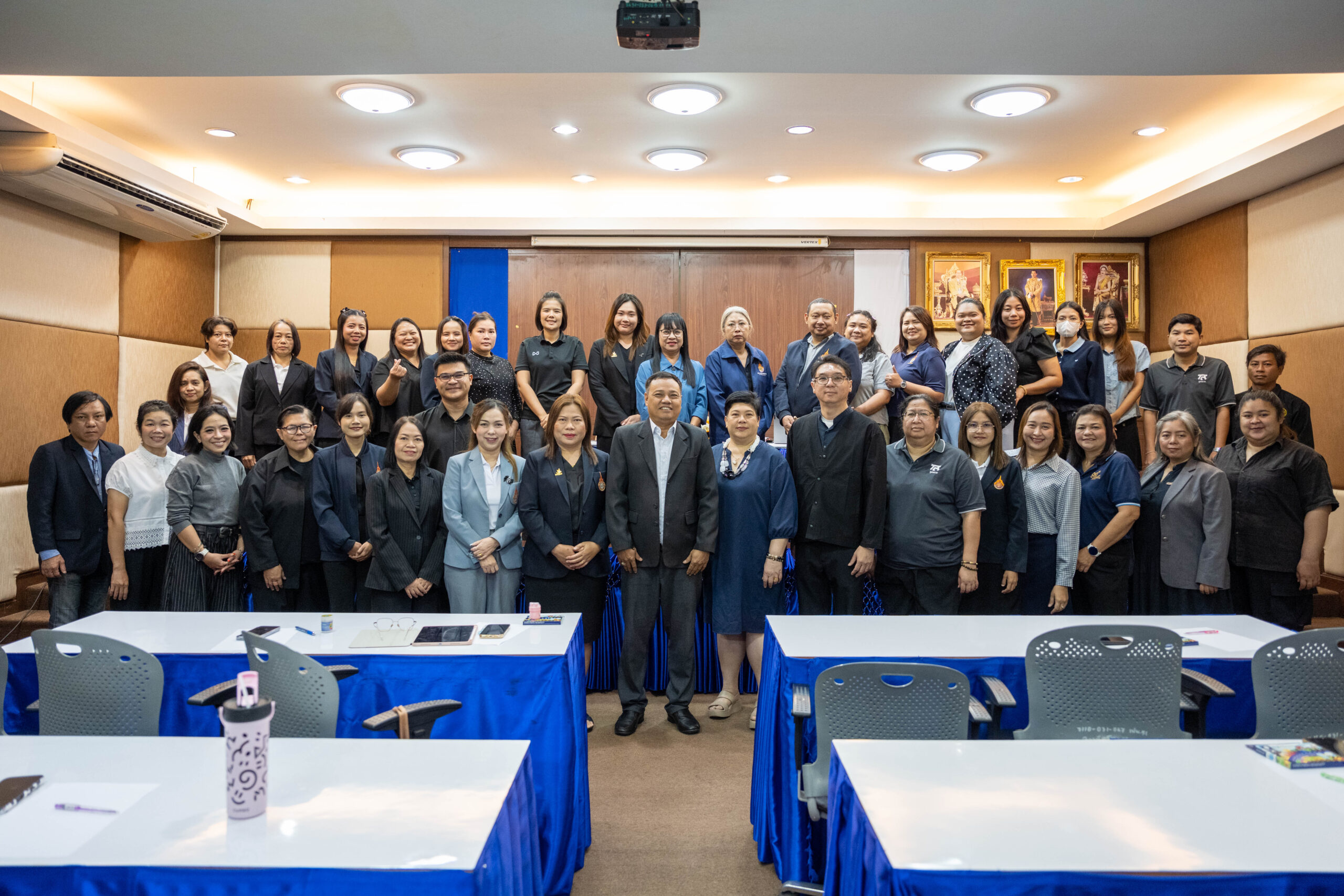 คณะวิศวกรรมศาสตร์และสถาปัตยกรรมศาสตร์ จัดกิจกรรม “แก้เครียด ปรับอารมณ์ เข้าใจความรู้สึก” เสริมสร้างสุขภาวะทางใจแก่บุคลากร