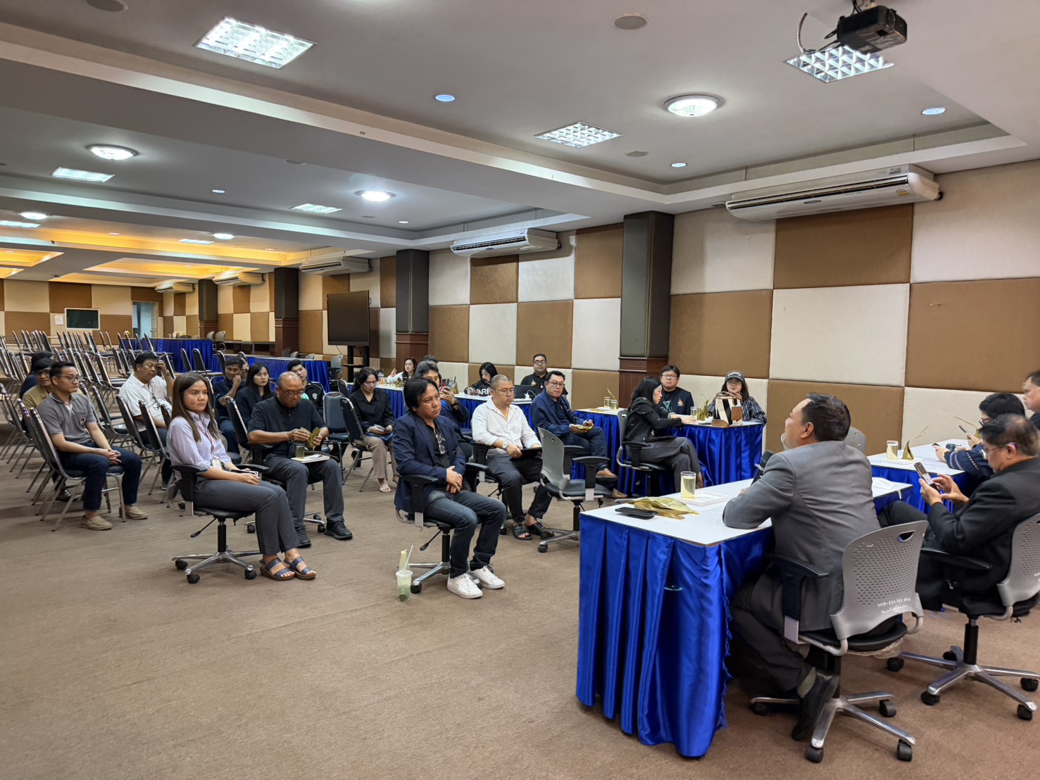 คณะวิศวกรรมศาสตร์และสถาปัตยกรรมศาสตร์  ประชุมเตรียมความพร้อมการรายงานตัวและปฐมนิเทศนักศึกษาใหม่ ประจำปีการศึกษา 2569