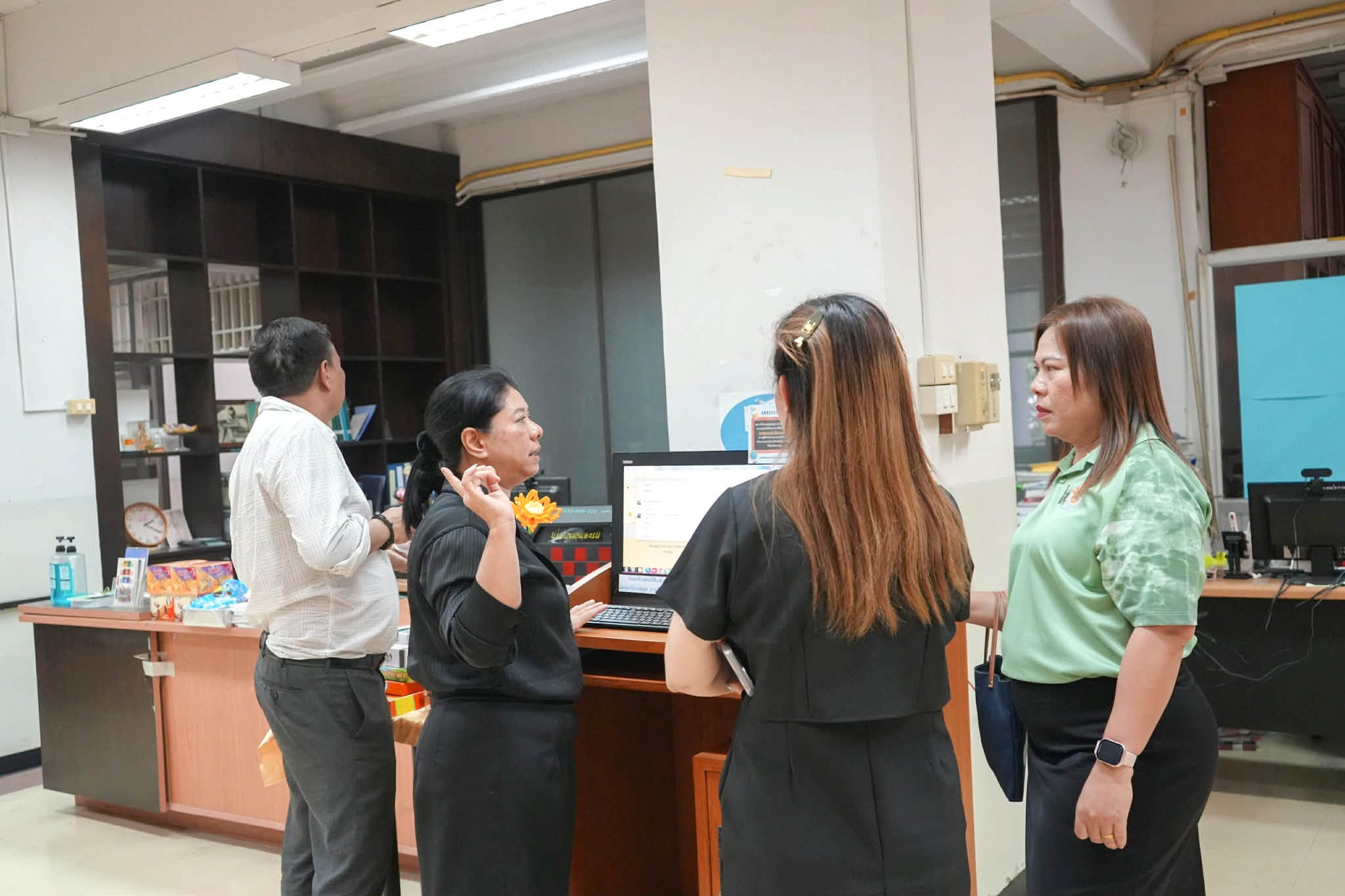 คณบดีคณะวิศวกรรมศาสตร์และสถาปัตยกรรมศาสตร์ ลงพื้นที่ติดตามความพร้อมอาคาร พร้อมประชุมแผนกบริการกายภาพ เตรียมรองรับการเปิดภาคการศึกษา 2569