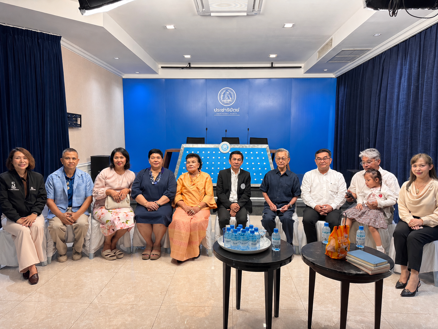 คณะวิศวกรรมศาสตร์และสถาปัตยกรรมศาสตร์  ร่วมอวยพรเนื่องในโอกาสวันคล้ายวันเกิด นายชวน หลีกภัย ที่ปรึกษาคณบดี