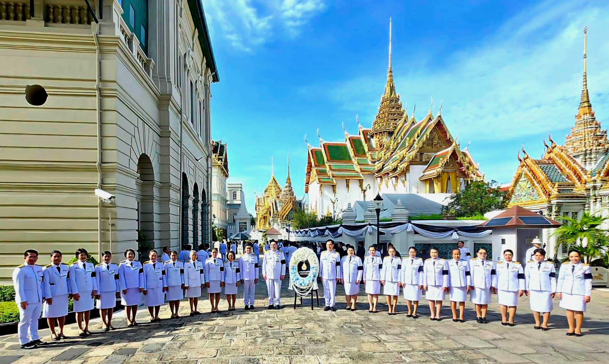 คณะวิศวกรรมศาสตร์และสถาปัตยกรรมศาสตร์ เขตพื้นที่อุเทนถวาย เข้าร่วมการเป็นเจ้าภาพพระพิธีธรรมสวดพระอภิธรรมพระบรมศพ กับมหาวิทยาลัยเทคโนโลยีราชมงคลตะวันออก