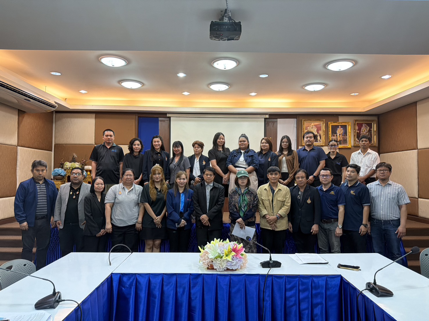 คณะวิศวกรรมศาสตร์และสถาปัตยกรรมศาสตร์ ประชุมเตรียมความพร้อม  “โครงการวันทาคณาจารย์และมอบตัวเป็นศิษย์”