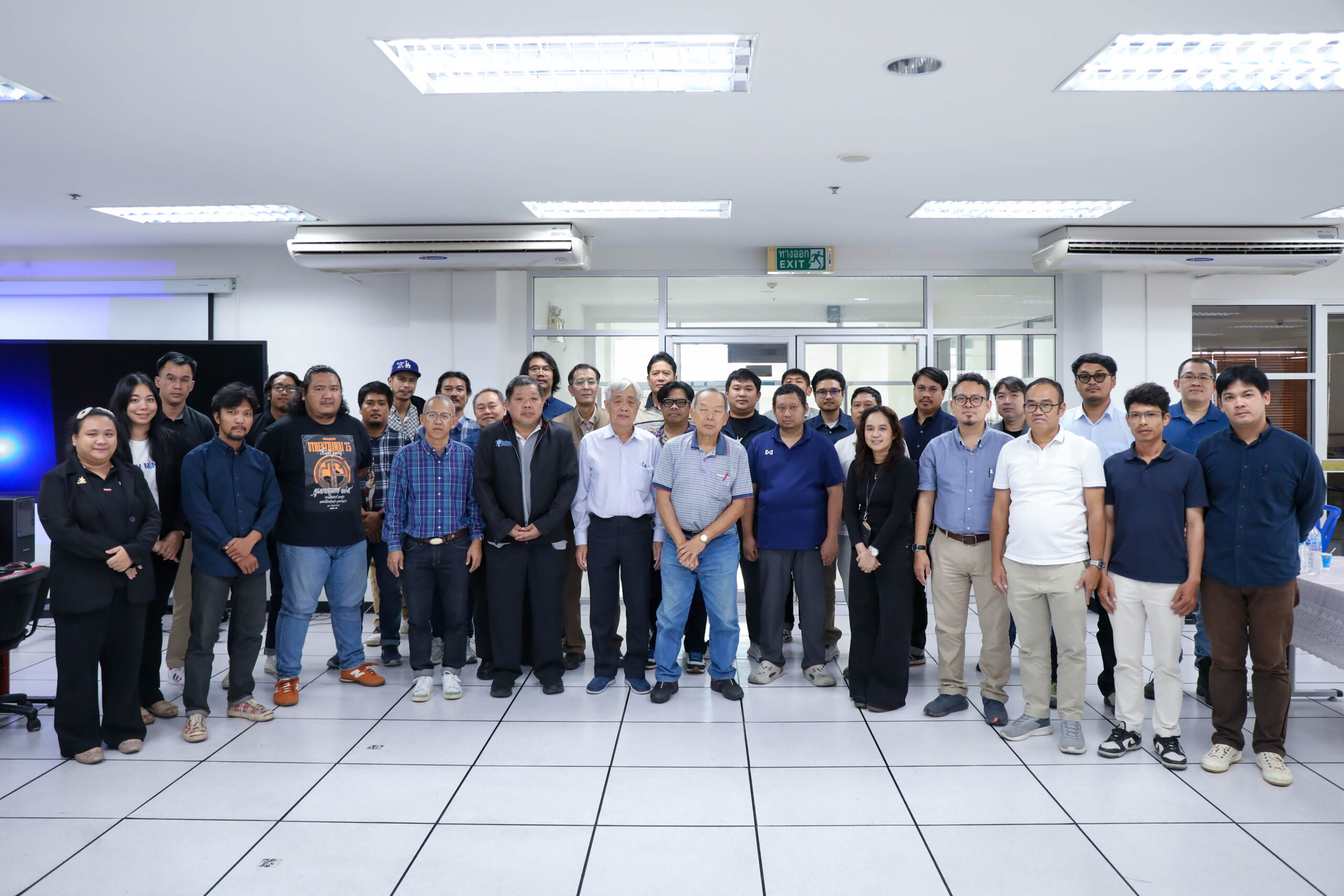 คณะวิศวกรรมศาสตร์และสถาปัตยกรรมศาสตร์ จัดอบรมเชิงปฏิบัติการ “Visual RCDX”  พัฒนาทักษะการวิเคราะห์และออกแบบโครงสร้างอาคารคอนกรีตเสริมเหล็กด้วยคอมพิวเตอร์