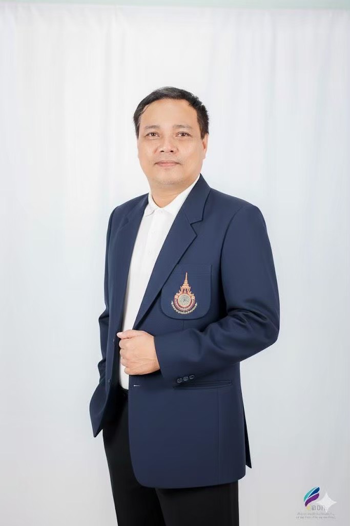 ผู้ช่วยศาสตราจารย์อภิวิชญ์ พูลสง คณบดี