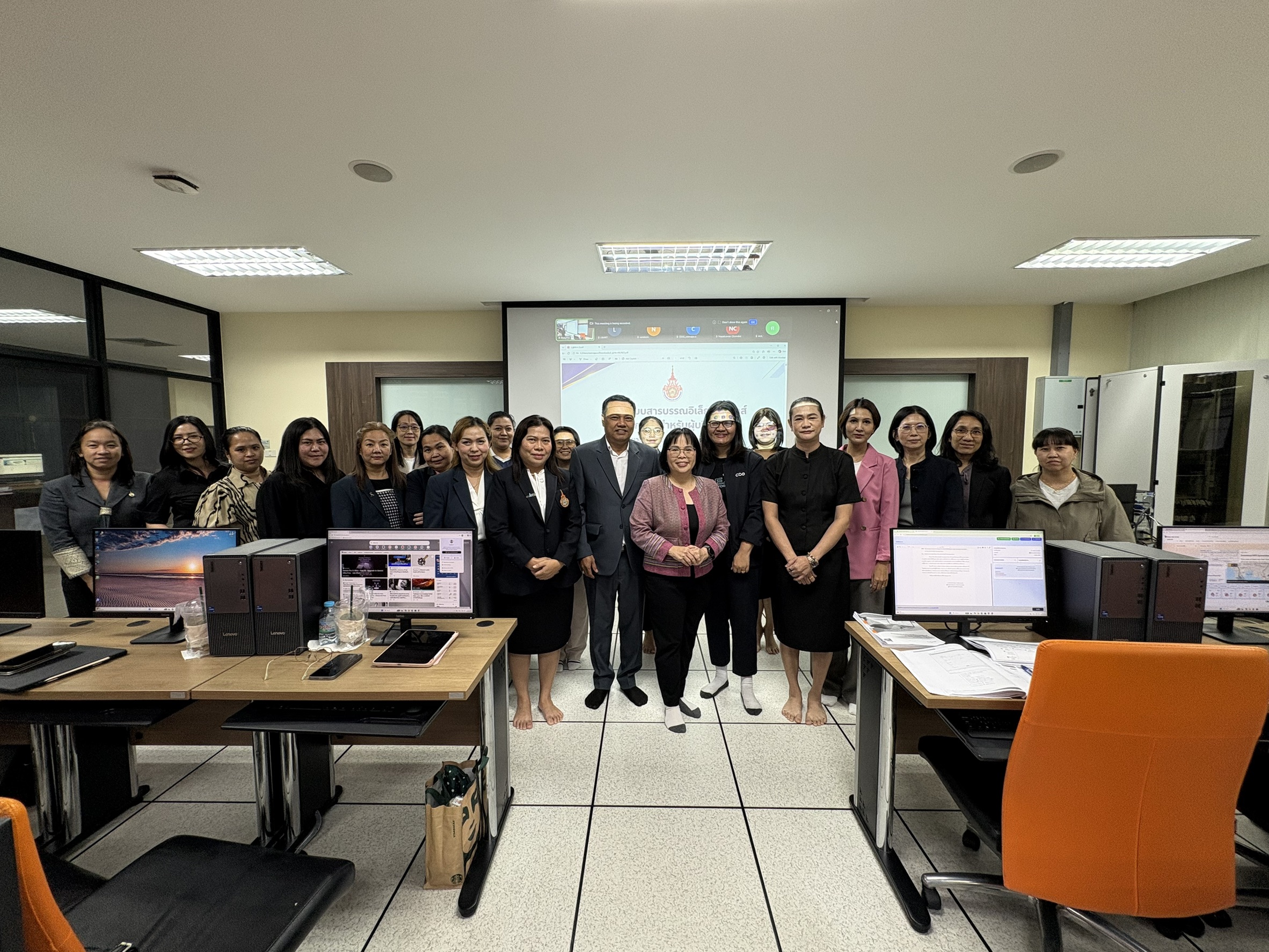 คณะวิศวกรรมศาสตร์และสถาปัตยกรรมศาสตร์ และสำนักงานเขตพื้นที่อุเทนถวาย เข้าร่วมอบรมการใช้งานระบบสารบรรณอิเล็กทรอนิกส์ (e-Saraban) รุ่นที่ 2 สำหรับผู้บริหาร